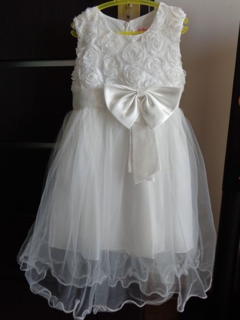 Sukienka dziewczęca biała 130cm