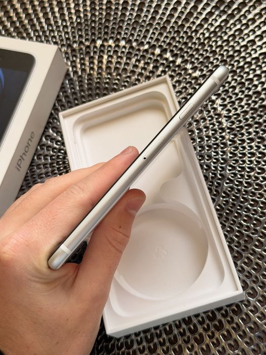 Apple Iphone SE 2nd 2020 128GB White Neverlock Батарея 91%