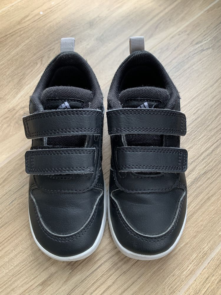 Дитячі кросівки Adidas 25 розмір (16 см устілка)