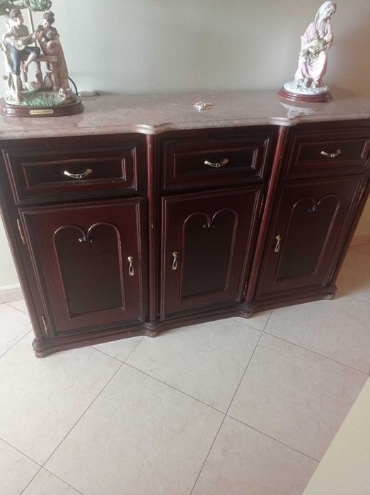 Dois móveis aparador