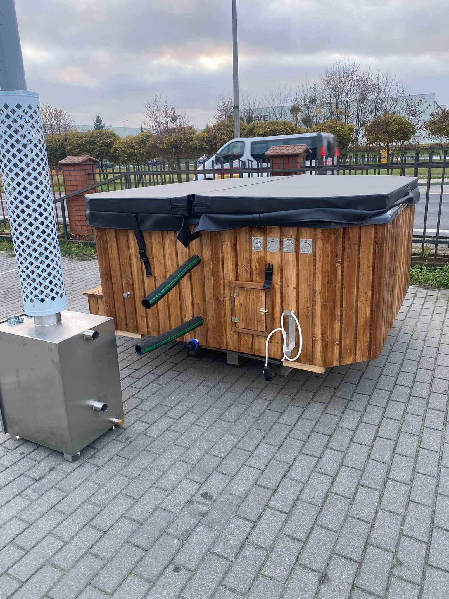 Balia bania hot tub jacuzzi drewno ogrodowe całoroczne opalane drewnem