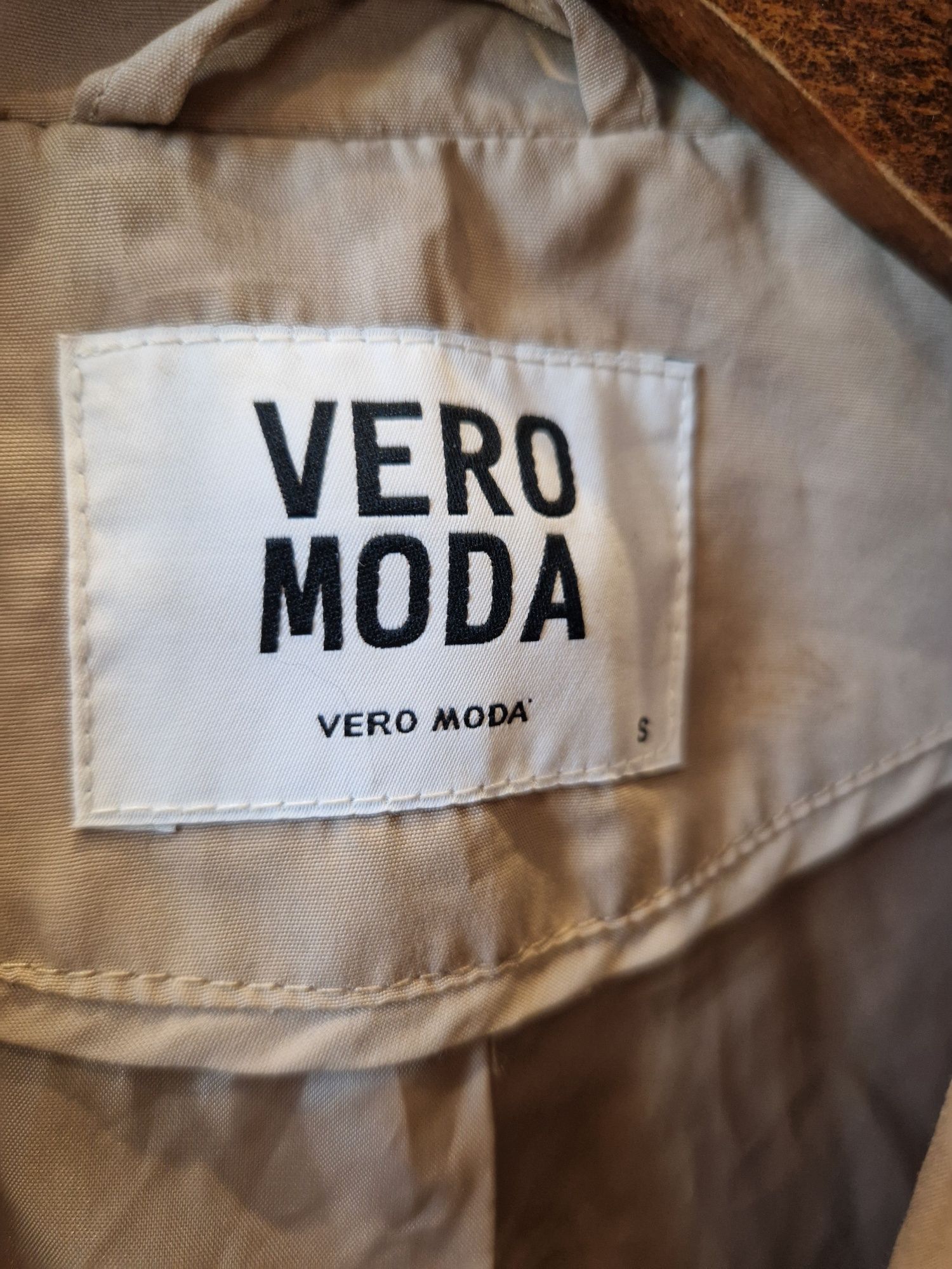 Kurtka trencz krótką Vero Moda rozmiar S