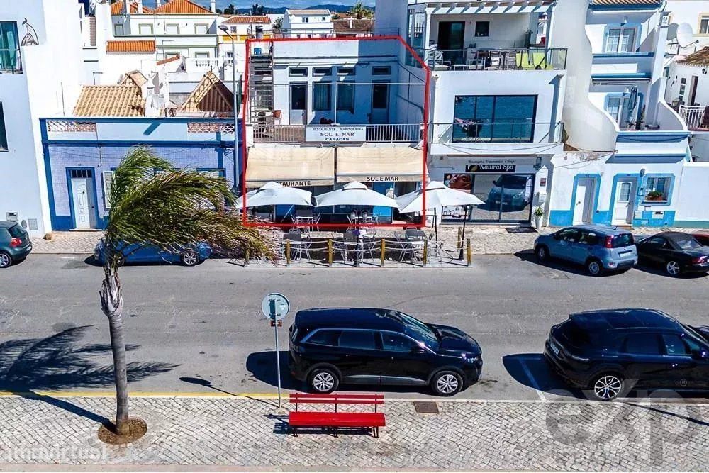 Restaurante em Localização Privilegiada na Primeira Linha de Santa Luz