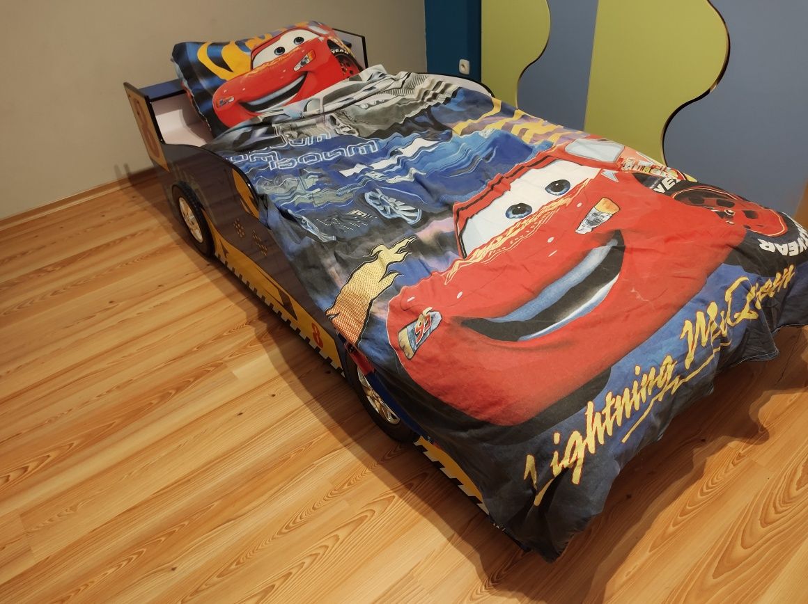 Łóżko dziecięce samochód całkowite wymiary: 210x95cm, materac 2mx90cm