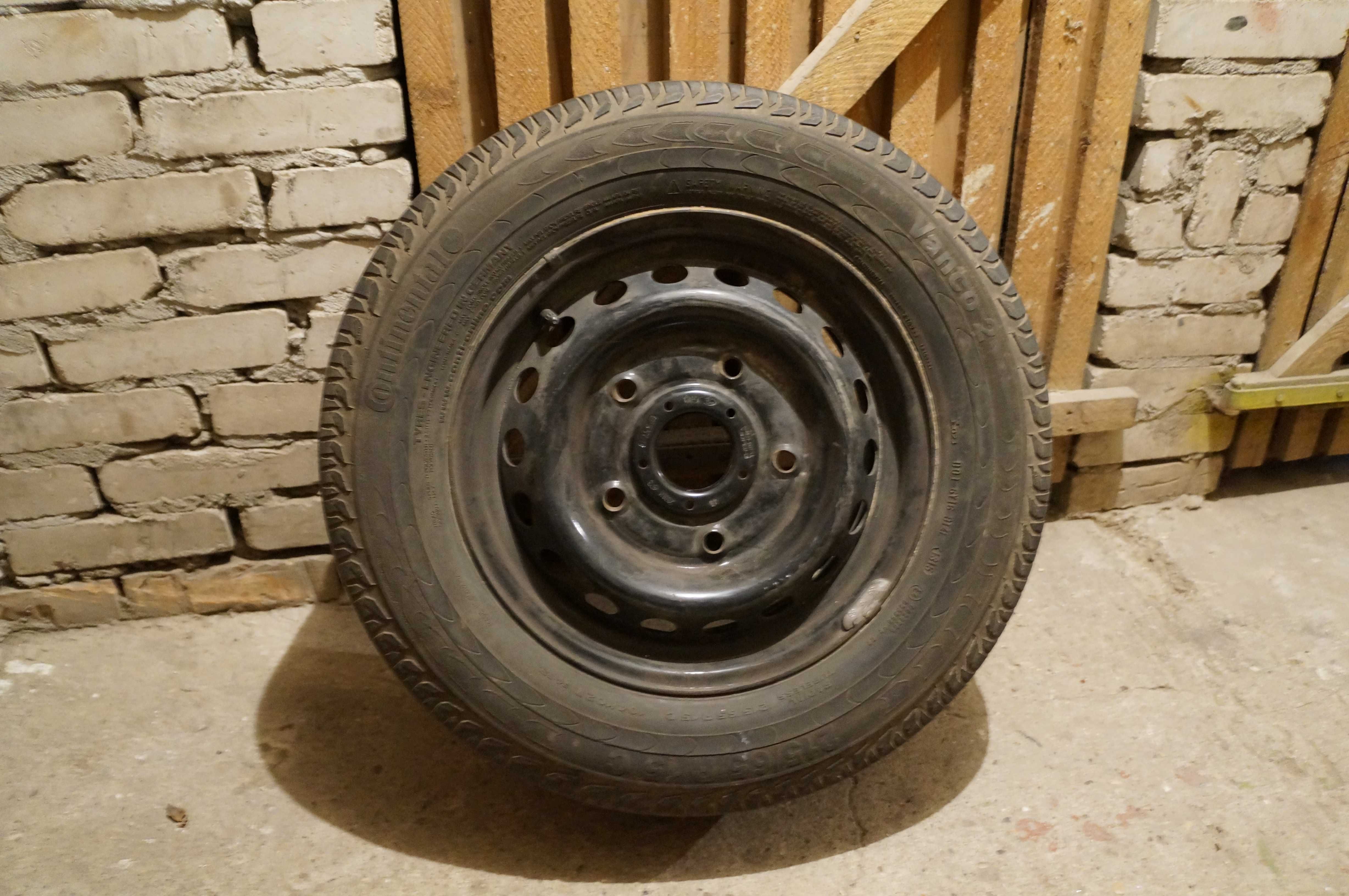 Opona na zapas z felgą 215/65 R 15 C