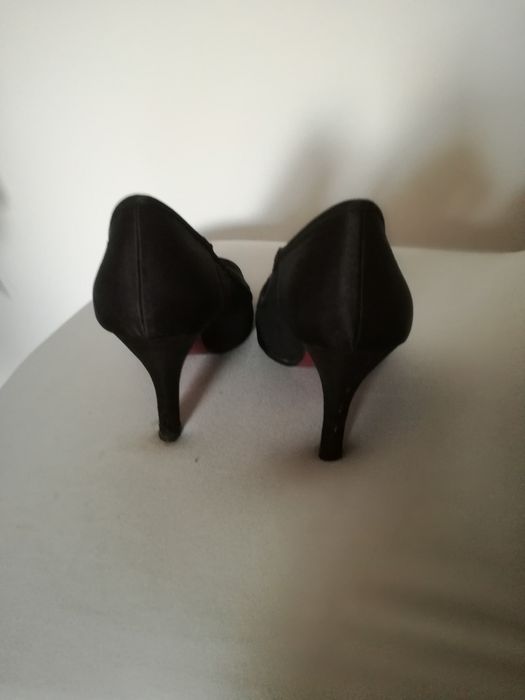 Czarne szpilki koronka 37