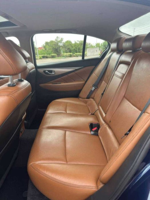 Infiniti Q50      2024