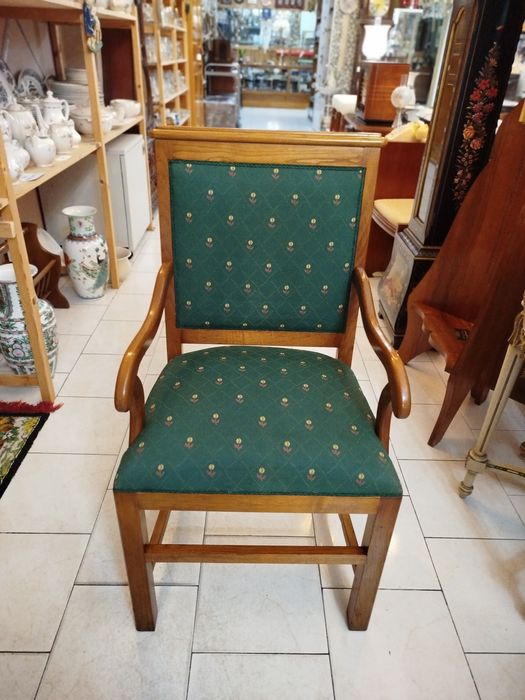 Cadeirão de braços