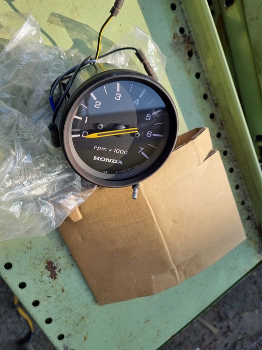 nowy zegar wskaźnik obrotów honda zaburtowy