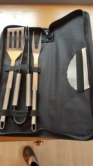 Nowe Akcesoria do grila w etui