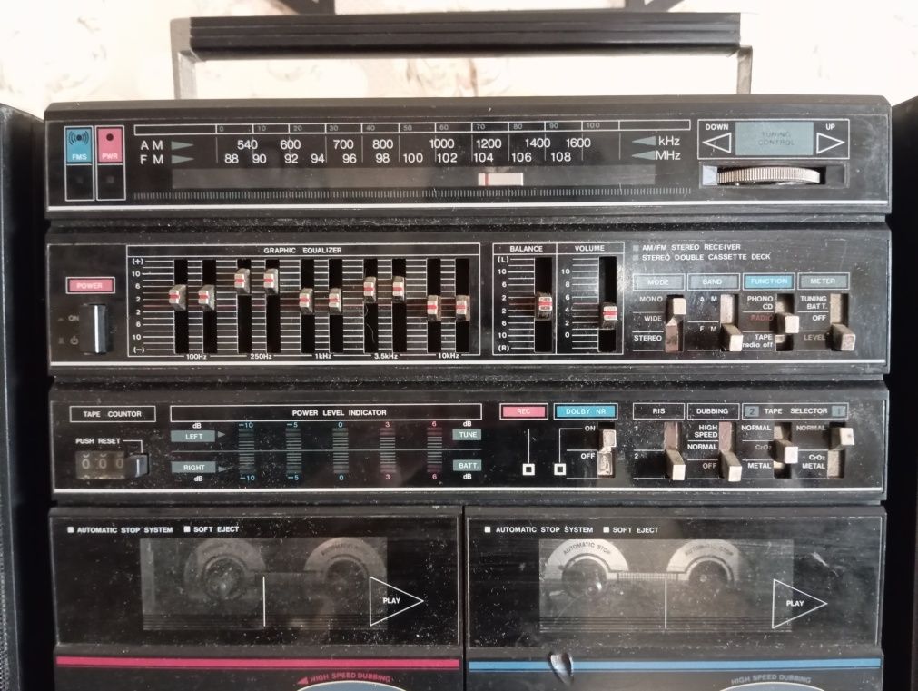 Бумбокс Silver SR3020 (Японія, 1987 рік) Вінтажний касетний магнітофон