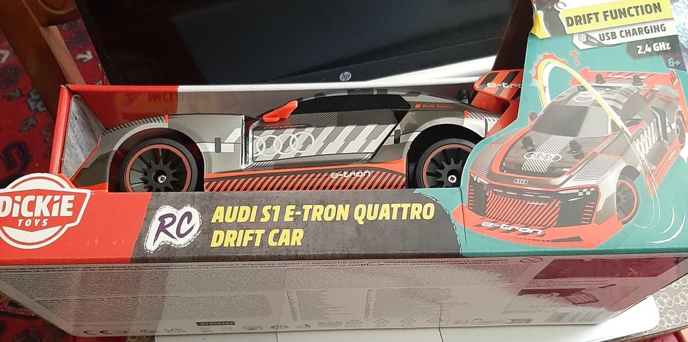 Carro telecomando Audi S 1 E -Tron