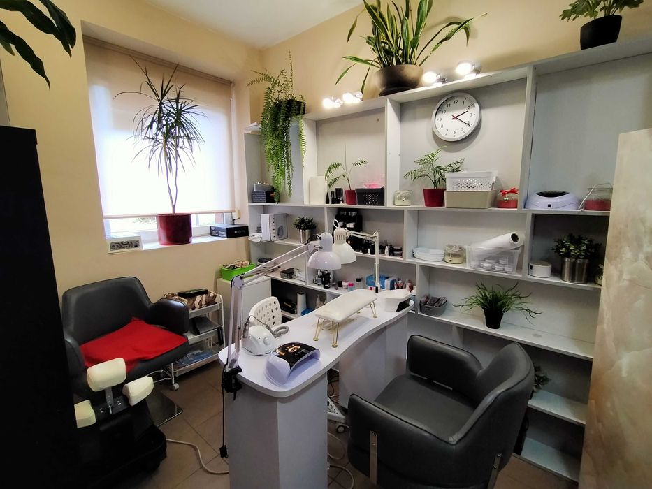 Odstąpię działający salon urody ze stałą bazą klientów!