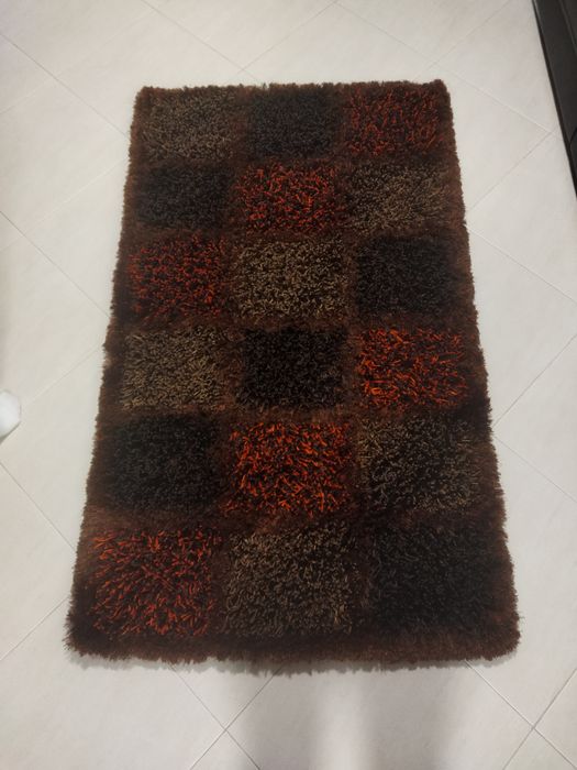 Tapete castanho 150x90