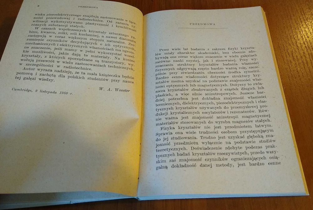 Doświadczalna fizyka kryształów / W. A. Wooster