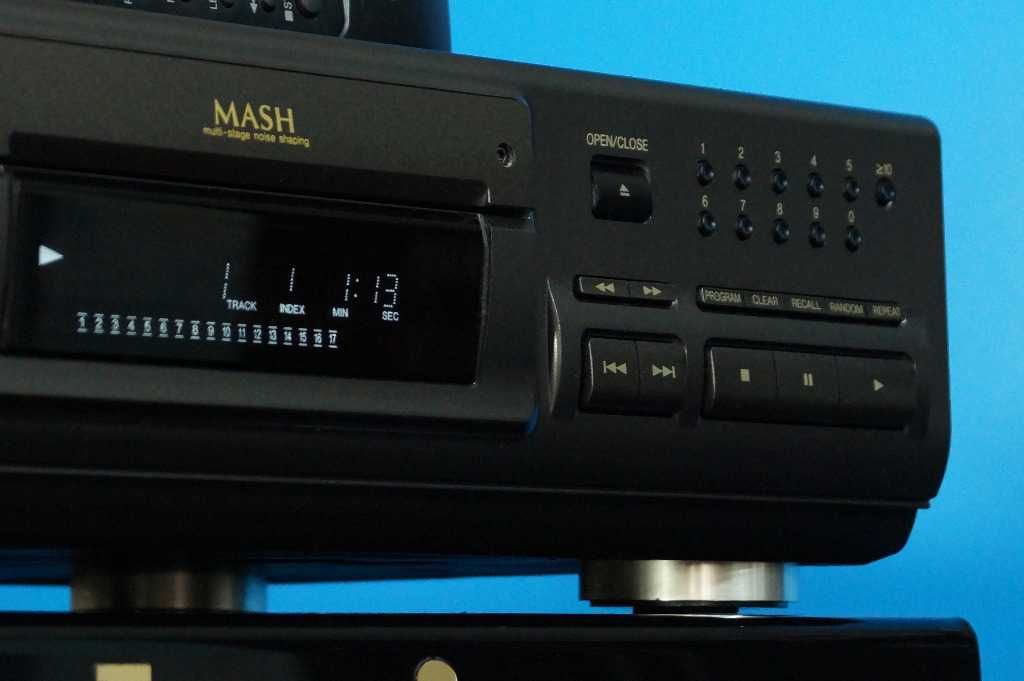 Odtwarzacz płyt cd Technics SL-PS670D z pilotem jak nowy gwarancja