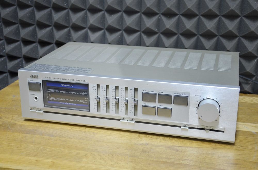 Wzmacniacz JVC A-X40 (z korektorem)