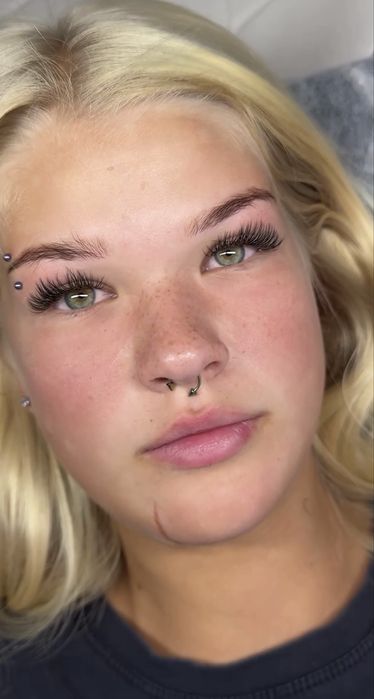 Нарощування вій , ламінування брів