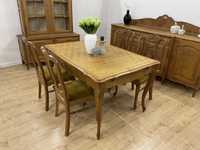 Stół rozkaładany dębowy i cztery krzesła ludwikowskie styl ludwikowski