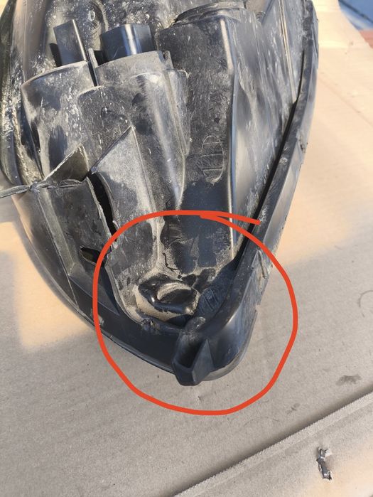 Lampa przednia 92102-2XXX HYUNDAI TUSCON 2008  komplet prawa/lewa