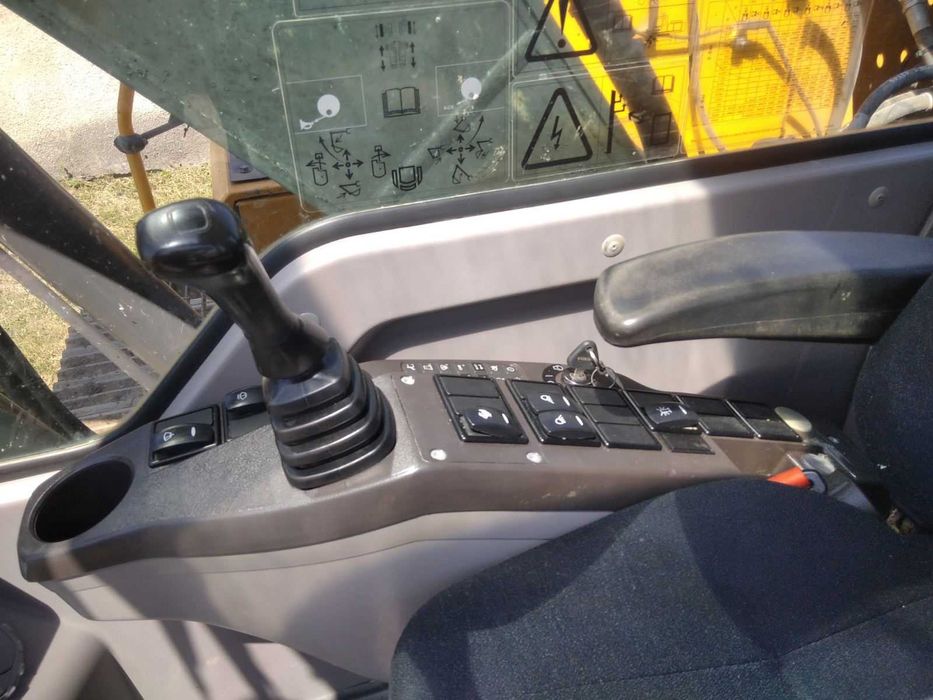Екскаватор VOLVO EC200D