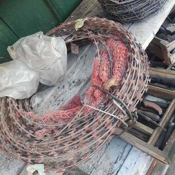 Колючая проволока