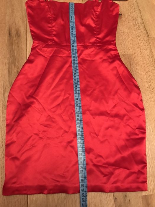 Платье красное на бретельках xs