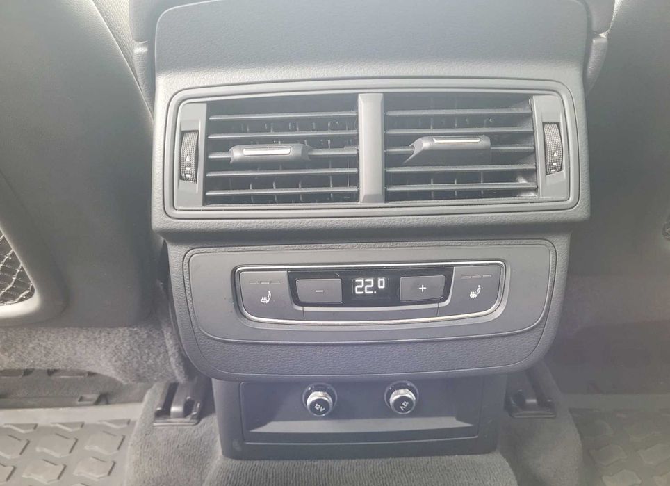 Audi Q7 Premium Plus 2019 року