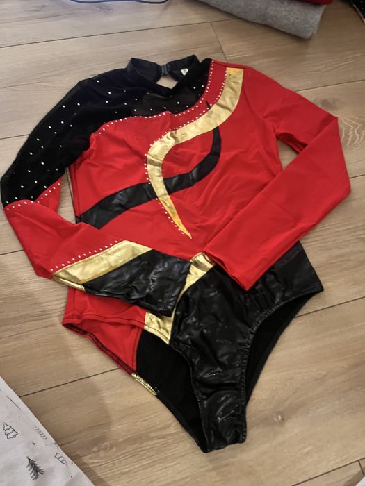 костюм для виступів, купальник для виступів