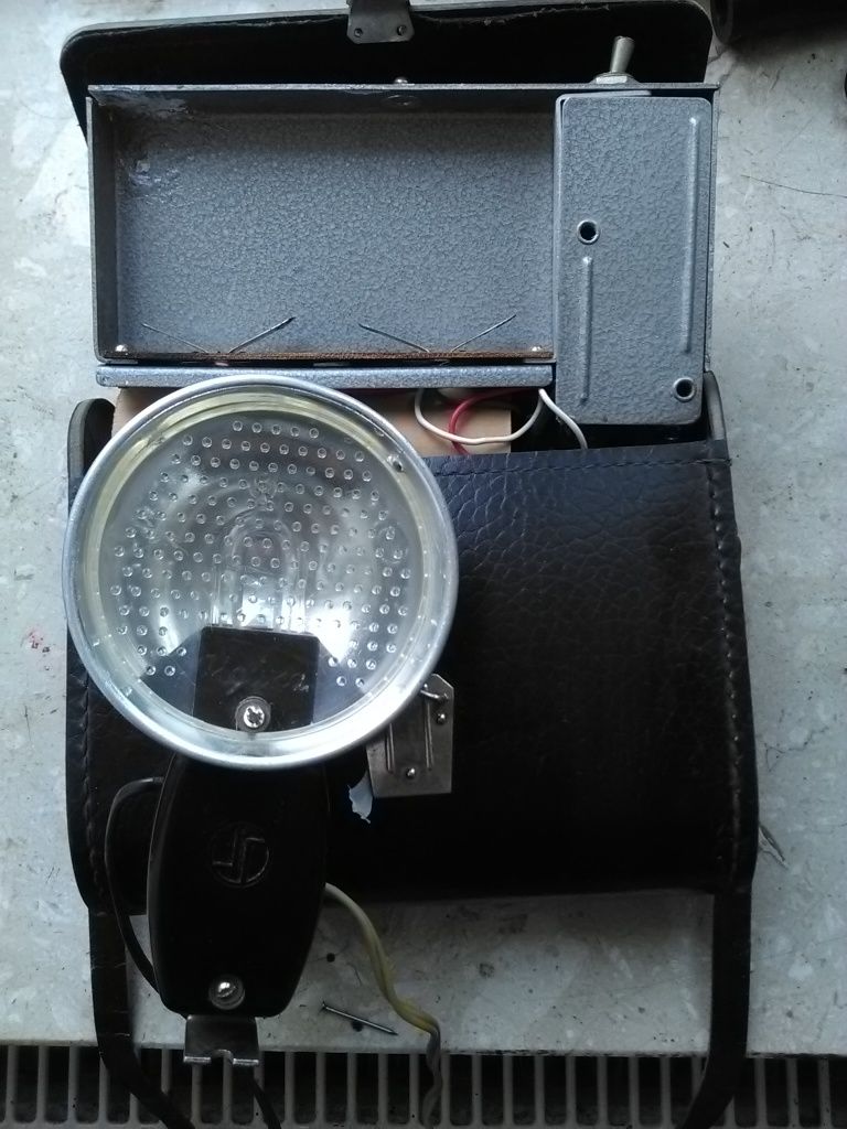 PRL. Lampa błyskowa Czajka, Łucz 70 PRL