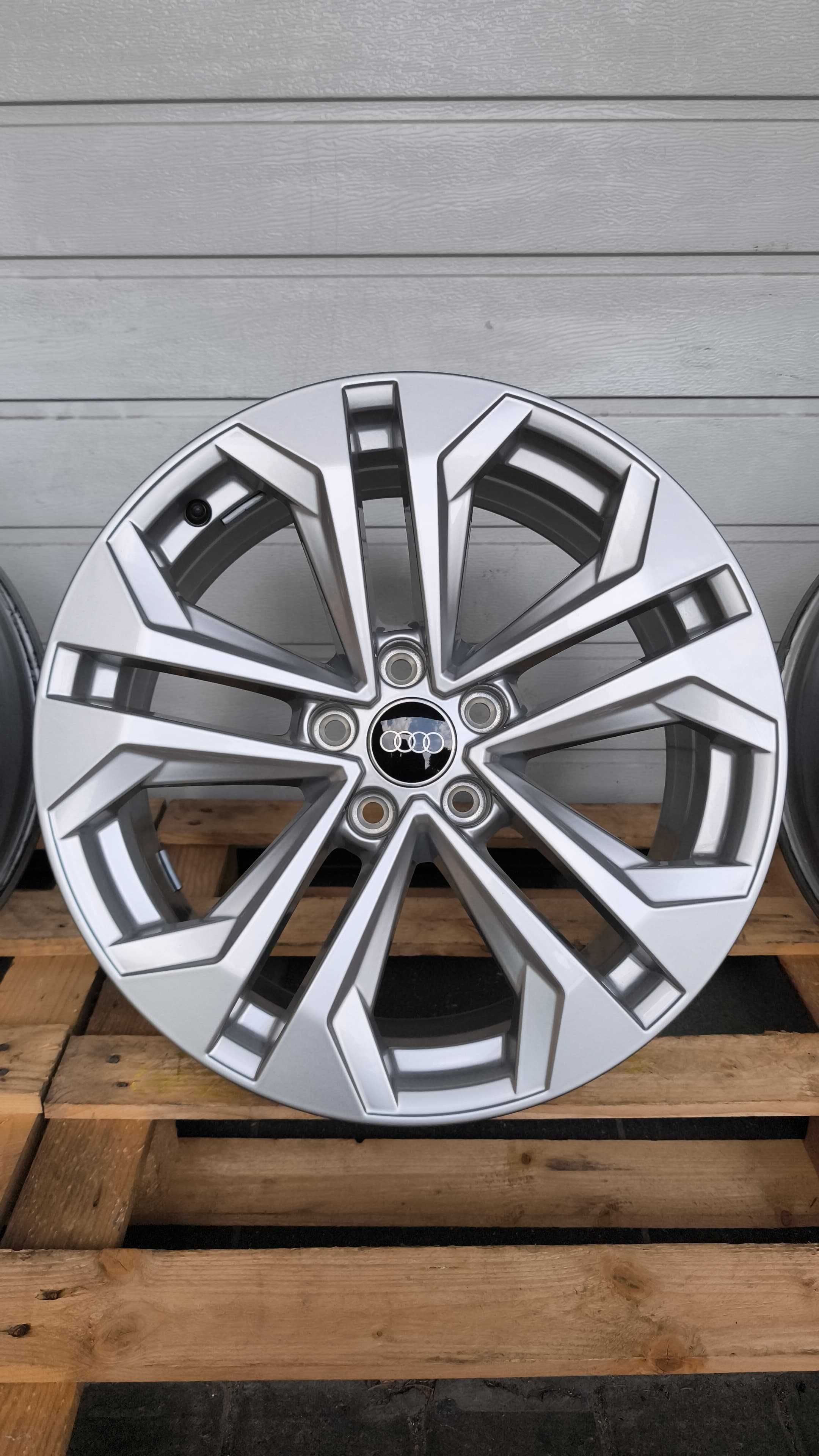 Felgi aluminiowe Audi A4 B9 Allroad Vw Skoda Seat 18" 5x112 (OL653F)