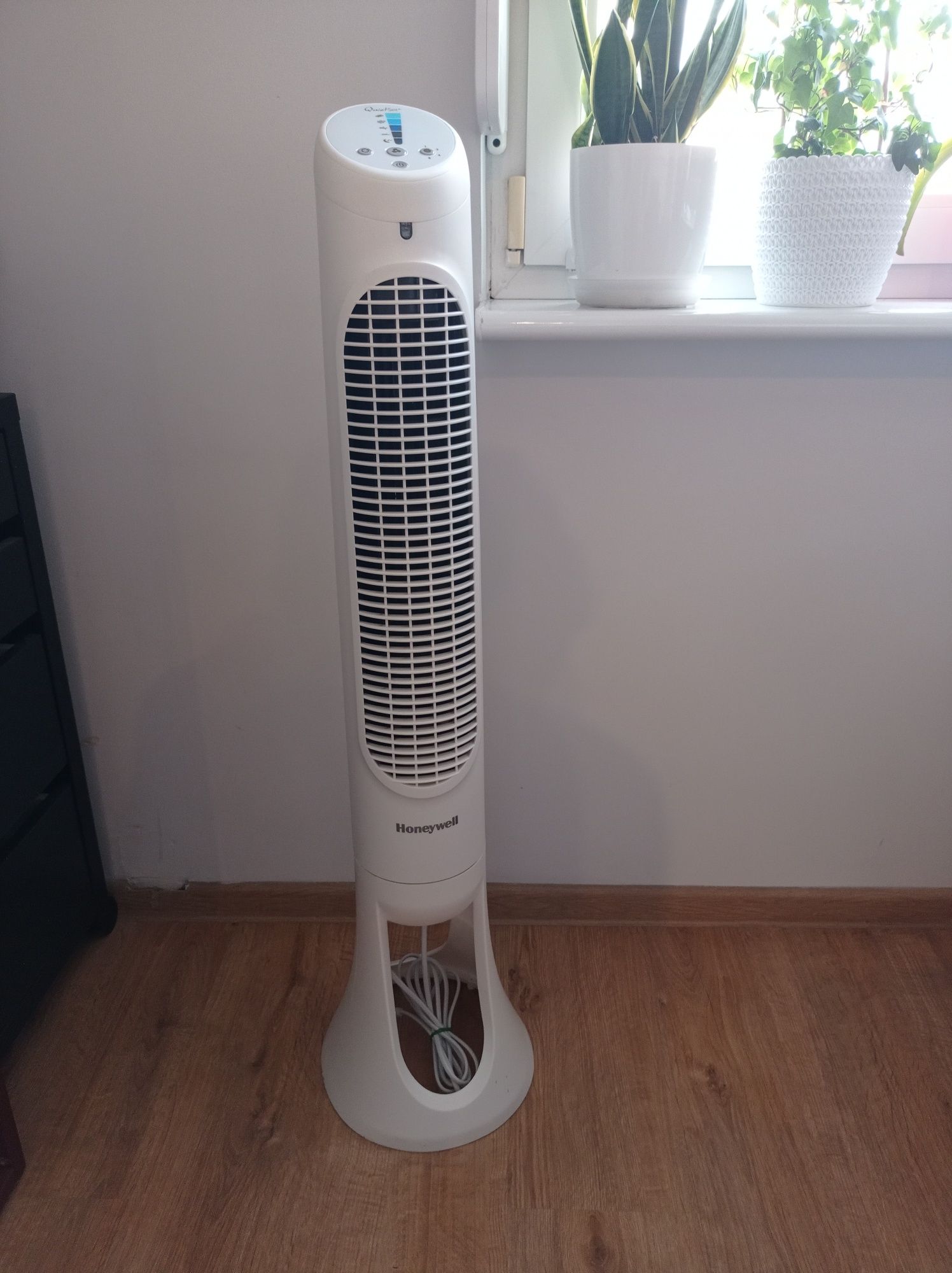 Wentylator kolumnowy Honeywell z funkcją oscylacji i pilotem