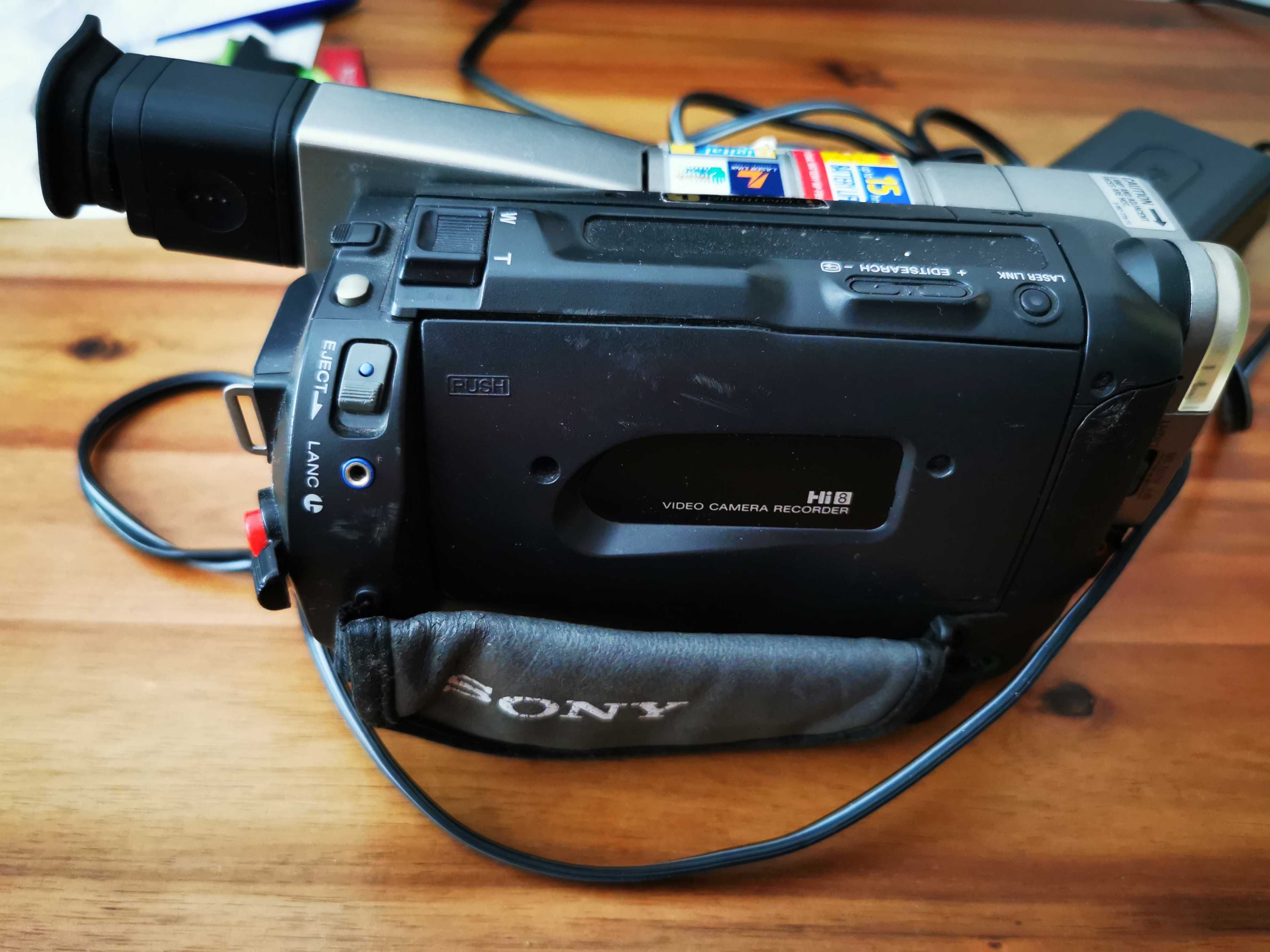 Kamera analogowa Sony HI8 CCD TR913E