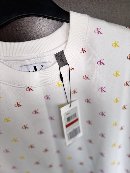 Calvin Klein Jeans biała dłuższa bluza Monogram kolorowe logo Xs