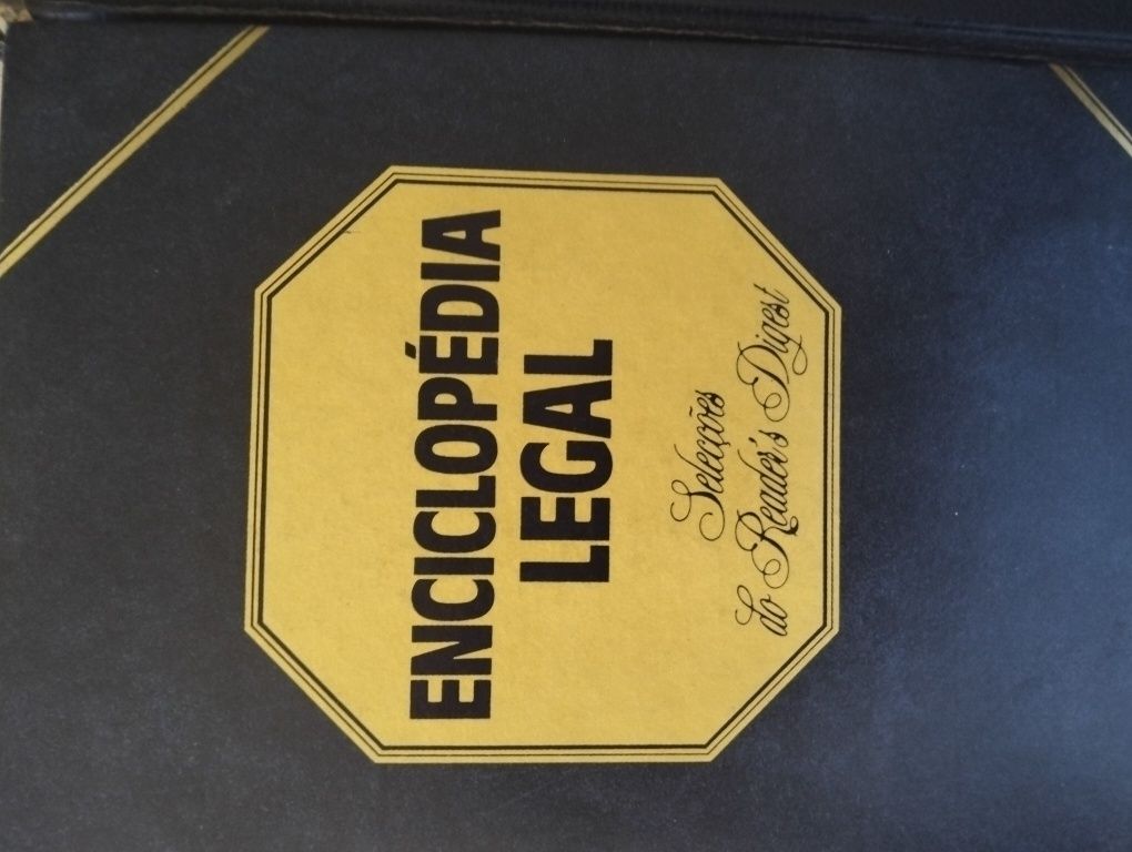 Enciclopédias e outros com encadernações de luxo