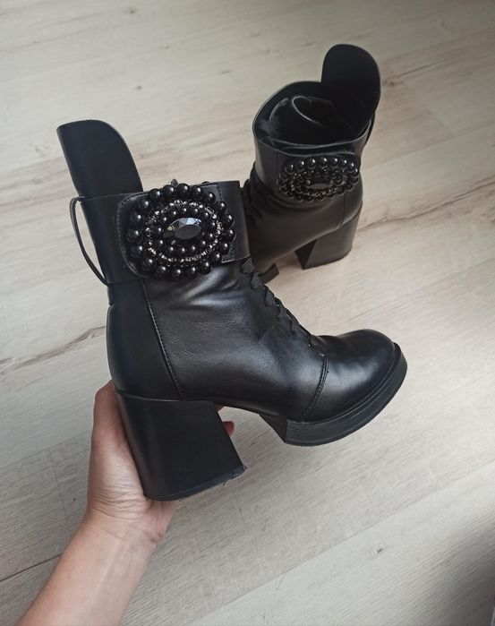 Чоботи сапоги черевики