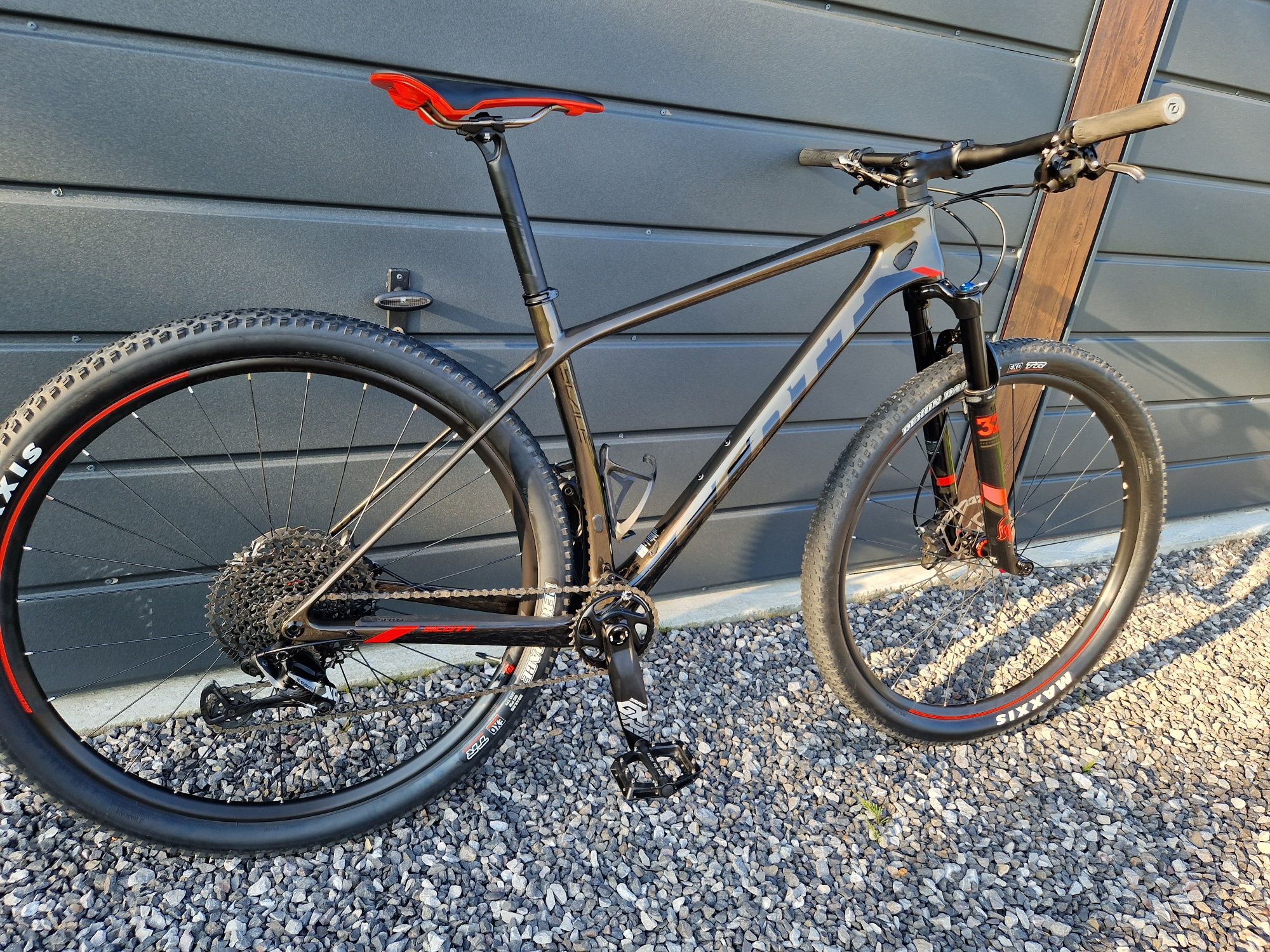 Scott scale 910 full carbon 29" L