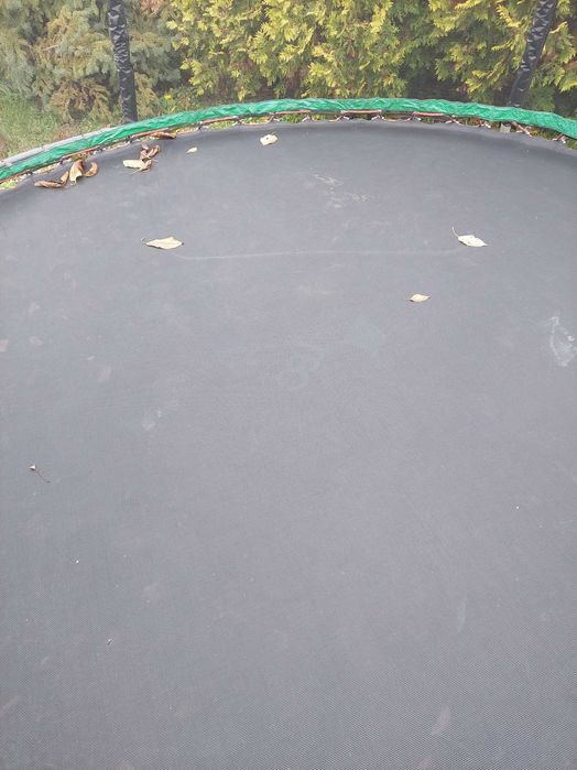 Trampolina do ogrodu