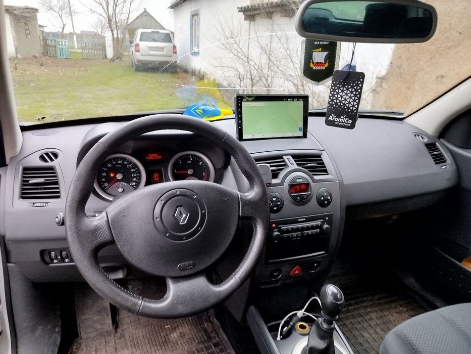 Продам легкових автомобіль