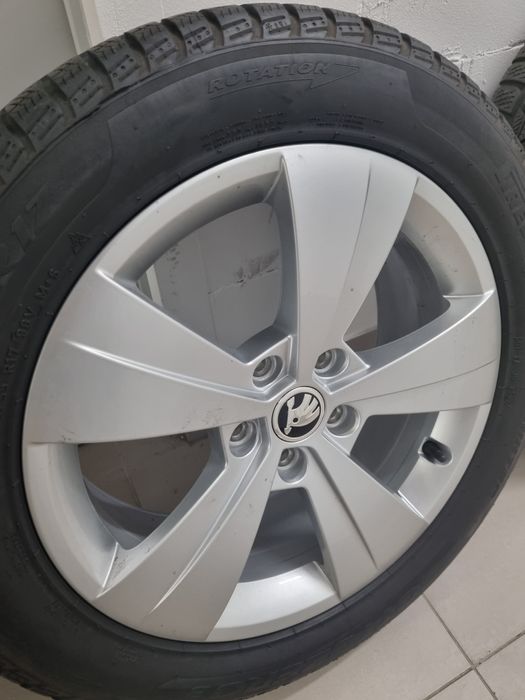 Koła Alufelgi 17 cali Skoda Superb z oponami Pirelli Ottozero 3