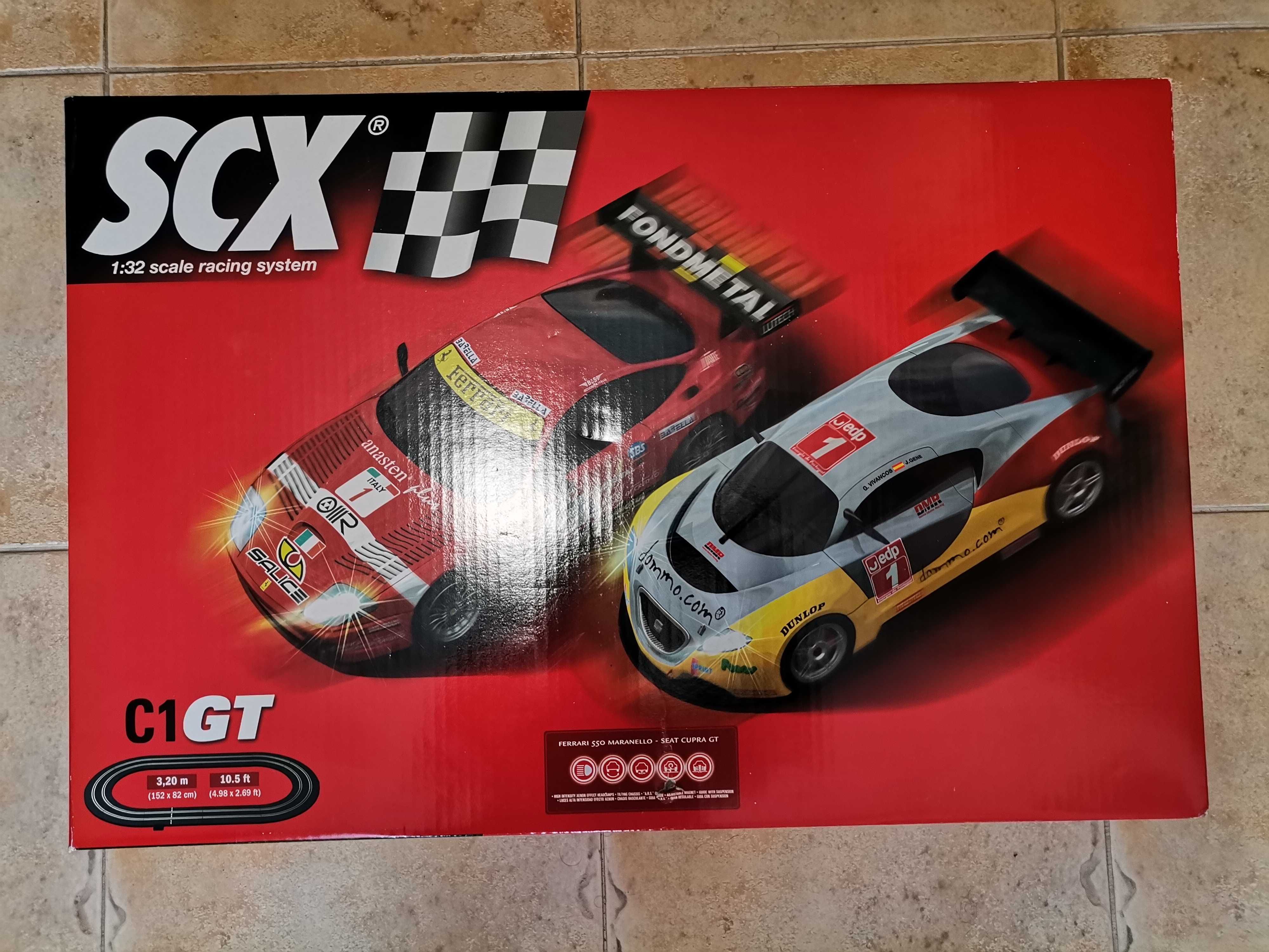 Pista SCX (Scaletrix) C1 GT com Ferrarri 550 Maranelo e Cupra GT