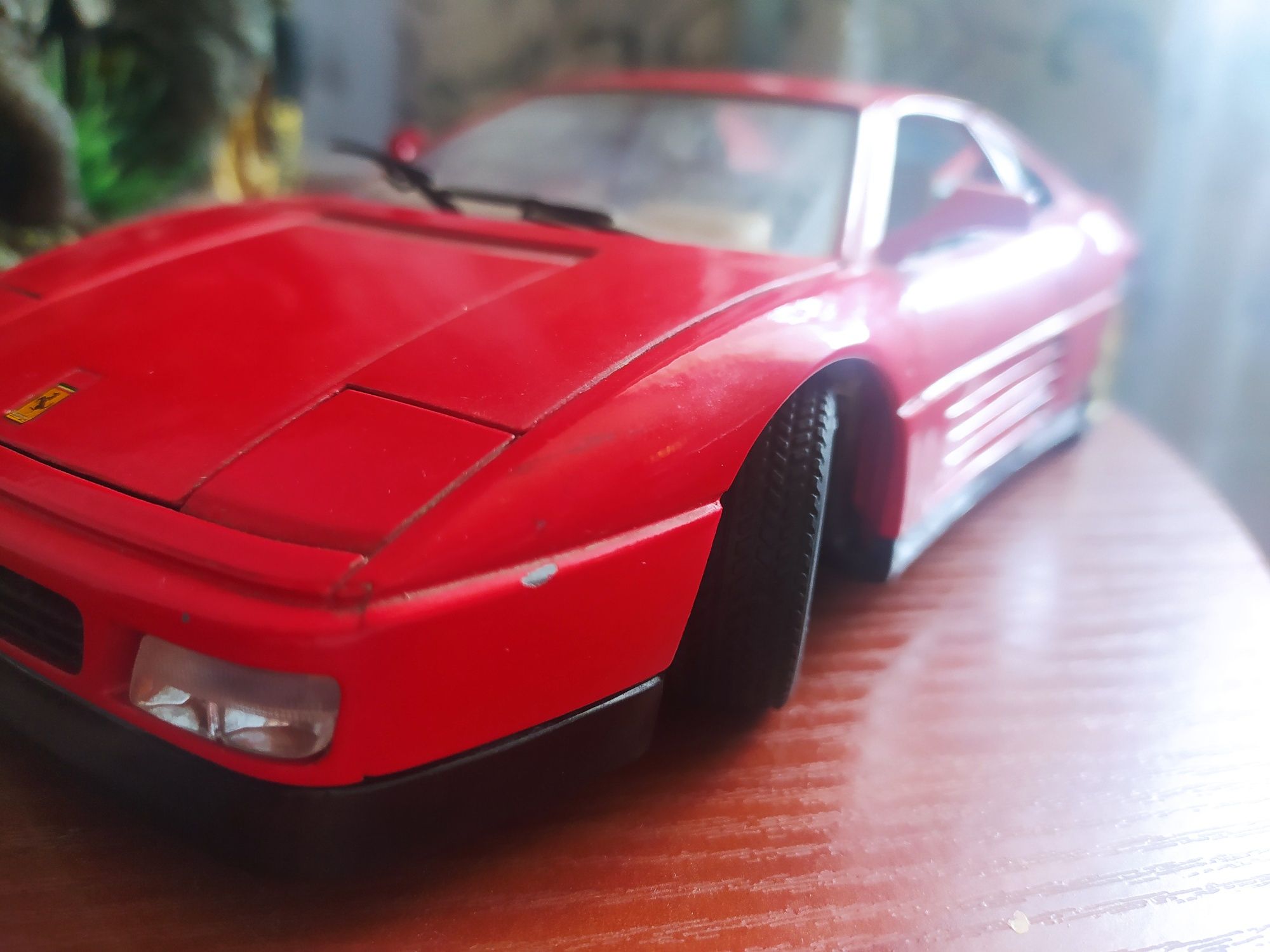 Модель Ferrari 1:18 348 tb