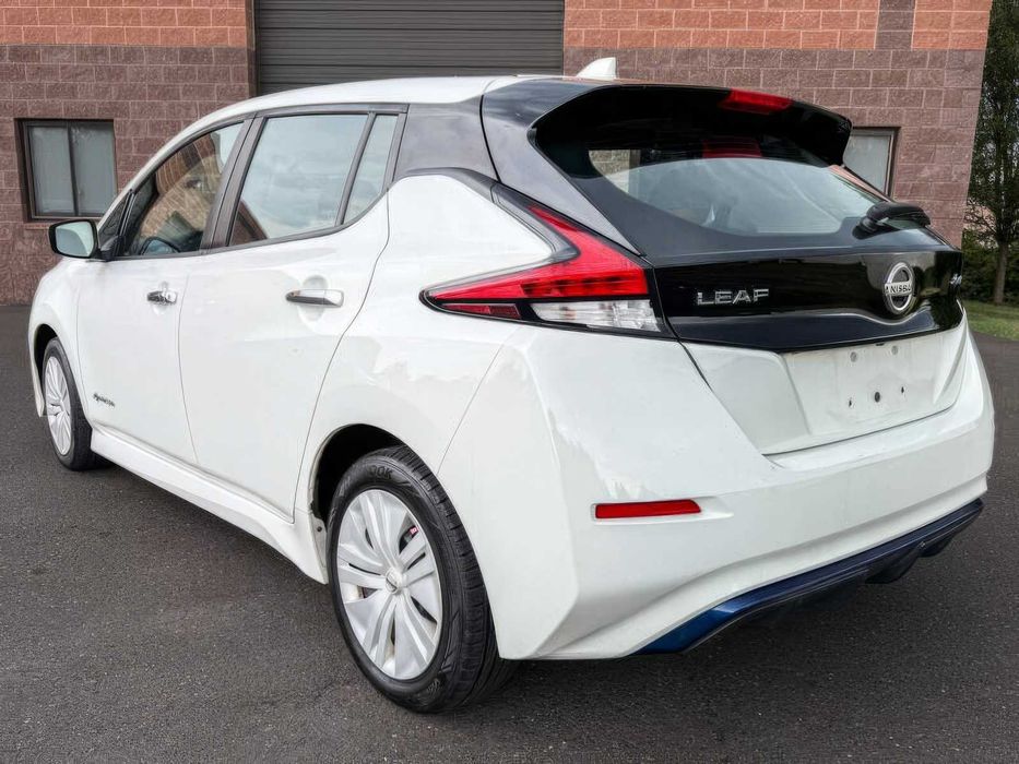 Nissan LEAF S      2018