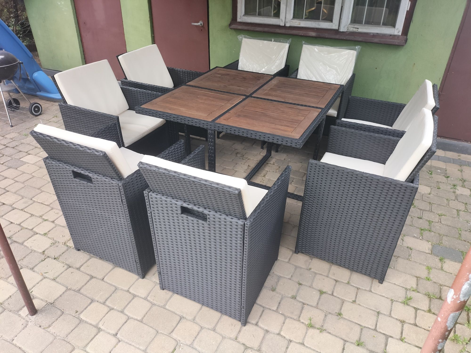 Zestaw mebli ogrodowych tarasowych stół 8 krzeseł stan BARDZO DOBRY