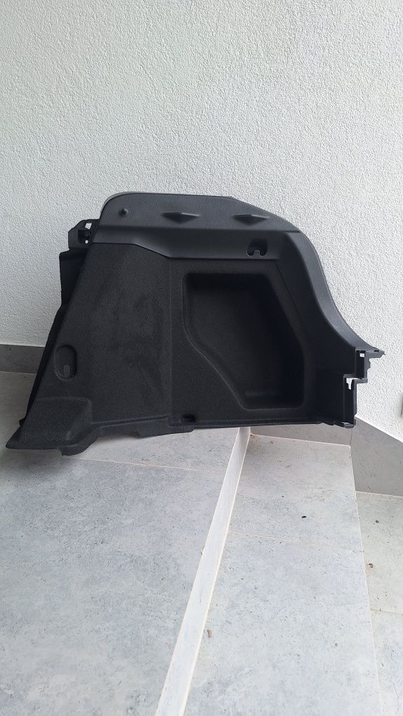 Toyota chr 16-23 boczki bagażnika