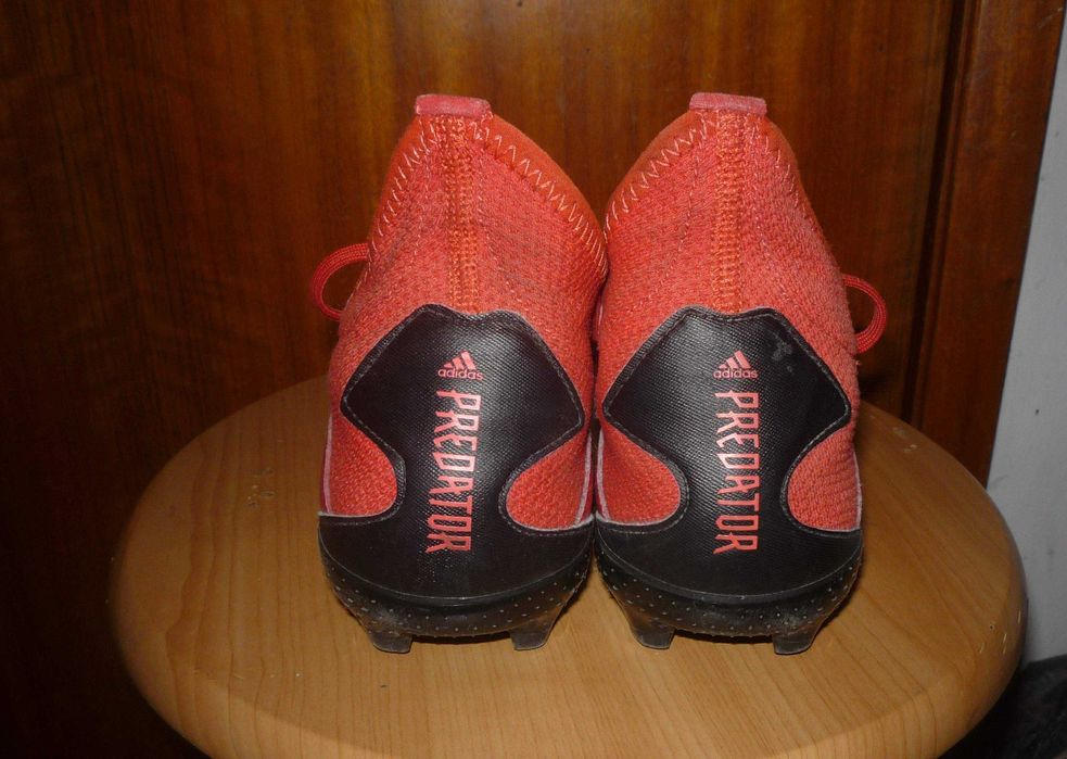 Chuteiras Predator Criança 37 e meio: 1 euro