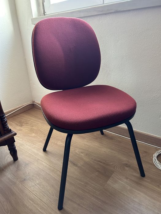 Cadeira escritorio/ secretaria estofadas de bordeaux