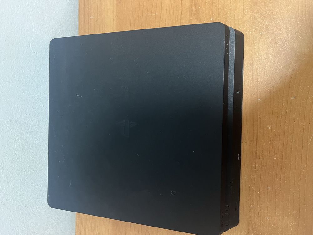 Ps4 slim e comando em otimo estado