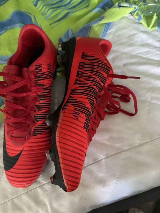 Продам бутсы Nike mercurial новые !