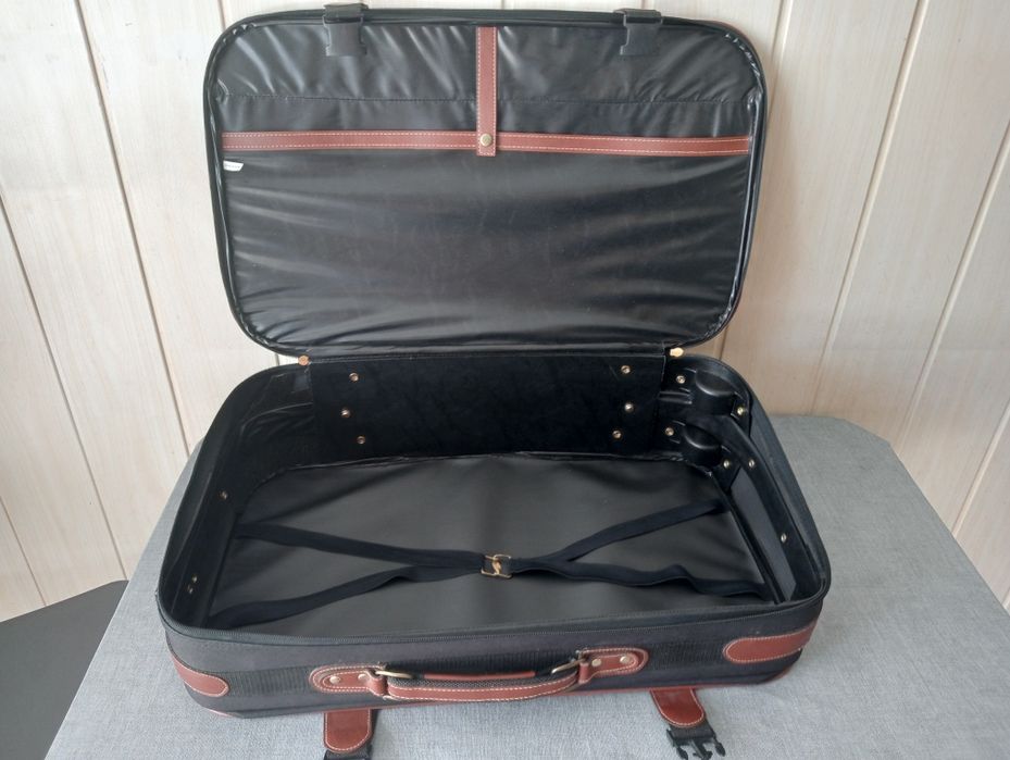 Walizka podróżna na kółkach Saxoline